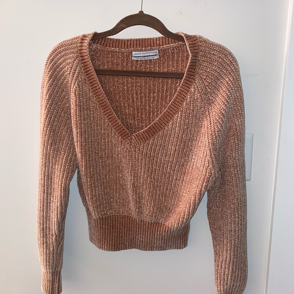 Soft and cozy Brown long sleeve sweater